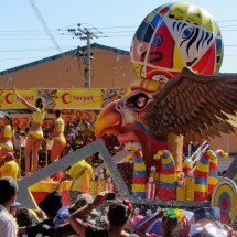 Float with Eagle from the beer company Aguila - Eagle